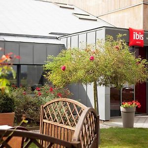 Ibis Nemours